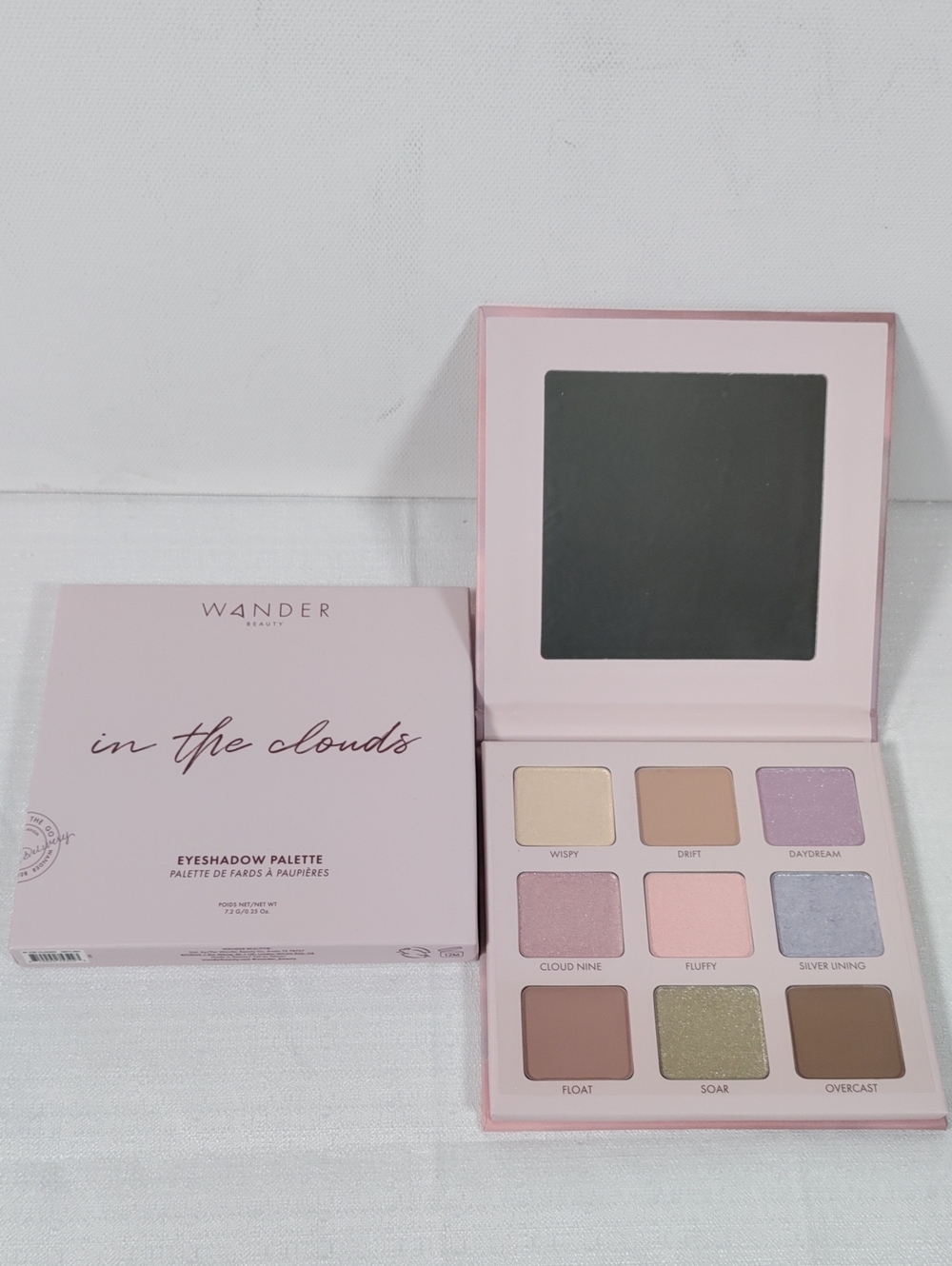 I096 Wander Beauty In The Clouds Eyeshadow Palette